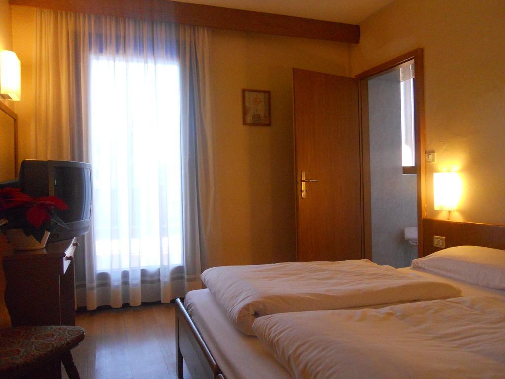 Park Hotel Miramonti Folgaria Pokój zdjęcie